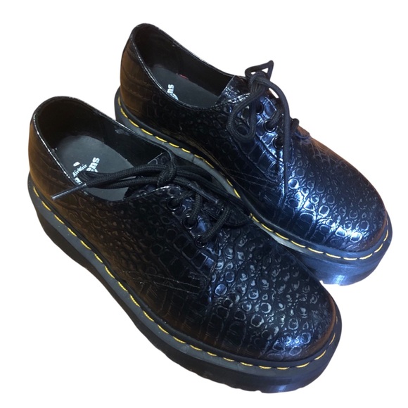 DR MARTENS 1461 quad croc emboss leather platform shoe in gunmetal